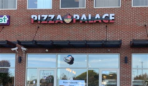 New pizzeria opens in Clifton Park